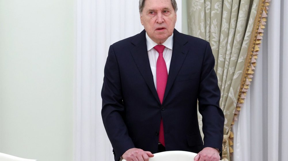 "Tačno zna šta šef želi": Ko je Jurij Ušakov, jedan od glavnih Putinovih ljudi za pregovore o Ukrajini? 1