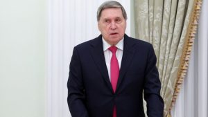 "Tačno zna šta šef želi": Ko je Jurij Ušakov, jedan od glavnih Putinovih ljudi za pregovore o Ukrajini? 21