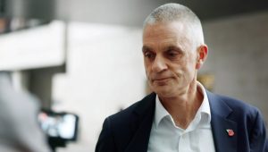 Odlazeći generalni direktor BBC: "Treba se boriti za odbranu našeg novinarstva" 18