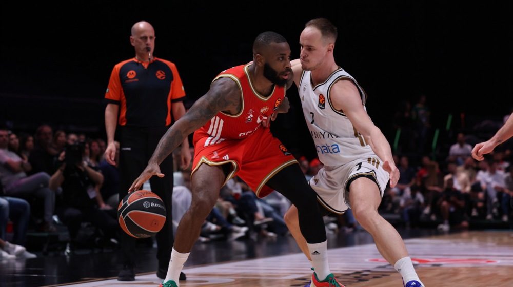 Kodi Miler-Mekintajer, Crvena zvezda