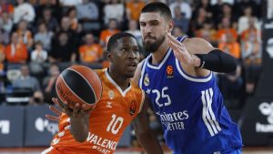 Košarkaši Hapoela iz Tel Aviva pobedili su u Sofiji ekipu Baskonije sa 114:89 (26:24, 32:24, 28:26, 28:15), u utakmici 10. kola Evrolige.