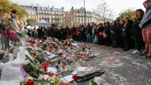 Francuska će danas obeležiti deset godina od terorističkih napada u Parizu gde su ubijene 132 osobe a povređeno više od 400.