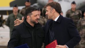 Zelenski kod Makrona u ponedeljak: Konsultacije o pravednom miru 25