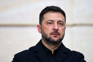 Ukrajinski predsednik Volodimir Zelenski izjavio je da je njegova zemlja spremna da sa SAD i Evropom radi na daljoj elaboraciji američkog mirovnog plana za Ukrajinu, piše Rojters.