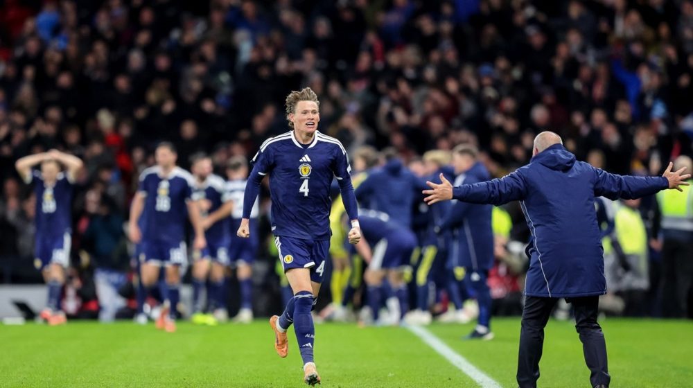 Skot Mektominej, Škotska