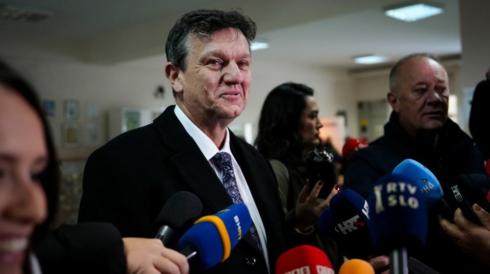 SDS 28. decembra bira novog predsednika, Branko Blanuša prihvatio kandidaturu za tu funkciju 10