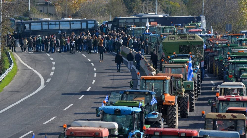 Sukobi policije i poljoprivrednika u Grčkoj (FOTO) 1