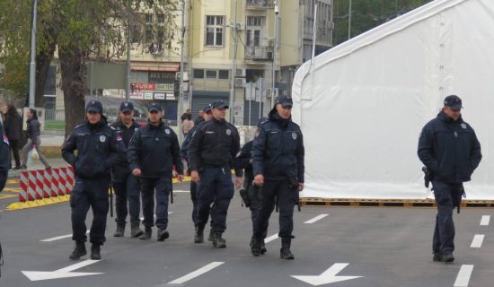 Nova.rs: Policajci iz stanice Palilula odbili da obezbeđuju Ćacilend 5
