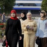 "Kontrola, a ne tradicija": Nova ograničenja ženske mode u Čečeniji 10