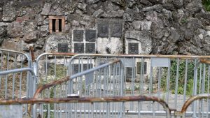 Narodni poslanik Pokreta slobodnih građana Vladimir Pajić objavio je na društvenoj mreži X da je danas ušao u "ćacilend" kako bi položio venac na spomen-osmatračnicu iz Prvog svetskog rata.