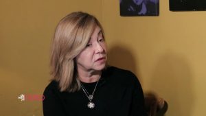 Glumica Dušanka Stojanović Glid rekla je, gostujući u emisiji "Da sam ja neko", da se uvek osećala odgovornom da publika koja gleda predstavu pomeri percepciju i da bi pozorište trebalo da menja svest naroda, iako, kako smatra, ono sada "nije oštro".