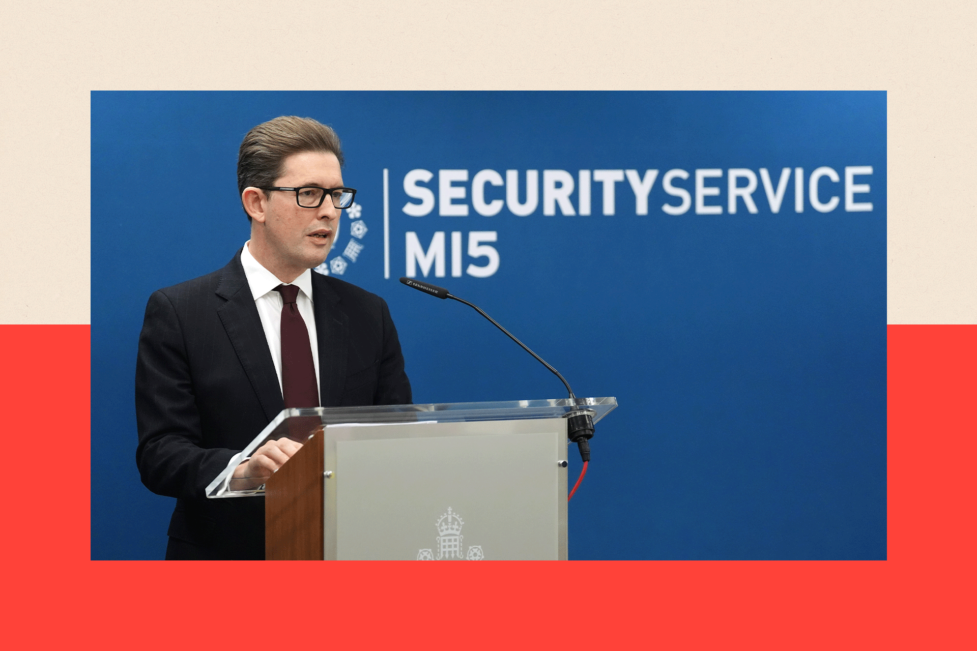 Ken Mekalum za govornicom 