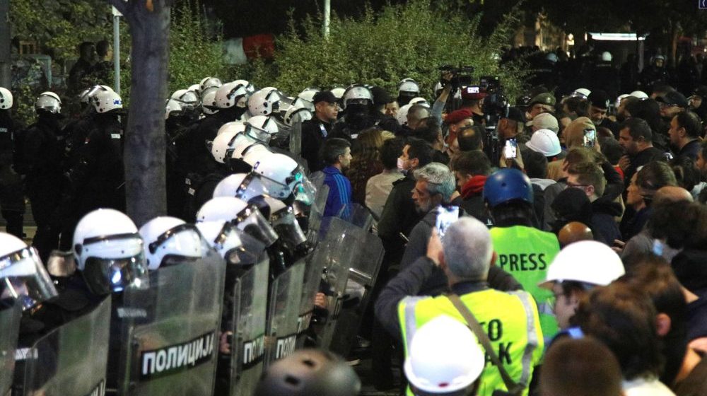 Novinarku Pazovačkih napala policija kod Pravnog fakulteta 1