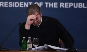 Pratili smo obraćanje gubernatora Gaspromska Vučića da vi ne biste morali i sve staje u jednu reč: Kme 1