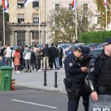 NUNS: Hitno istražiti napade na novinare tokom skupa ispred Narodne skupštine i pretnje novinarki N1 12