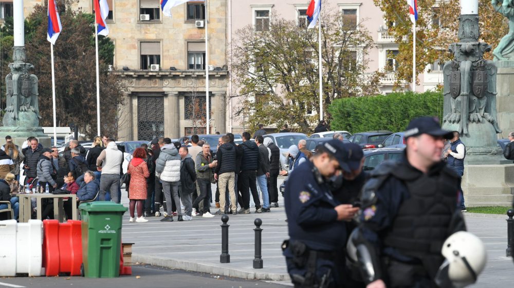 Ćacilend je otkazao Novu godinu: Da li je gradonačelnik svestan toga šta je u stvari rekao kad je izjavio da "ne možemo garantovati bezbednost"? 11