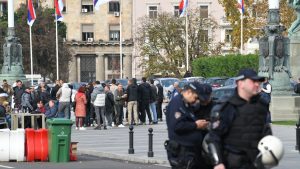 Ćacilend je otkazao Novu godinu: Da li je gradonačelnik svestan toga šta je u stvari rekao kad je izjavio da "ne možemo garantovati bezbednost"? 23