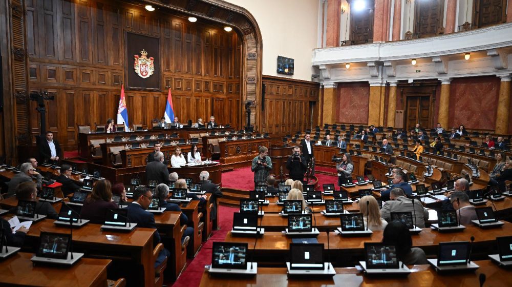 Poslanici Skupštine Srbije nastavili sednicu raspravom o amandmanima 17