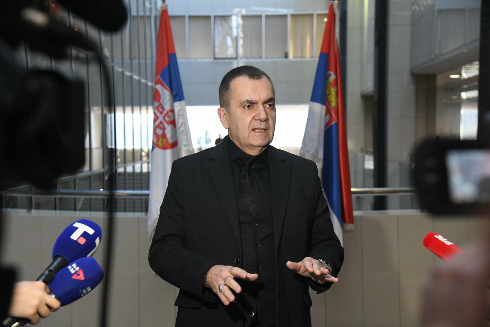 Slučaj osvetničke pornografije u Kuli: Targetiran svako ko se zamerio lokalnoj vlasti, aktivisti poručuju - "Znaju da su Kulu izgubili" 3 Slučaj osvetničke pornografije u Kuli: Targetiran svako ko se zamerio lokalnoj vlasti, aktivisti poručuju - "Znaju da su Kulu izgubili" 3