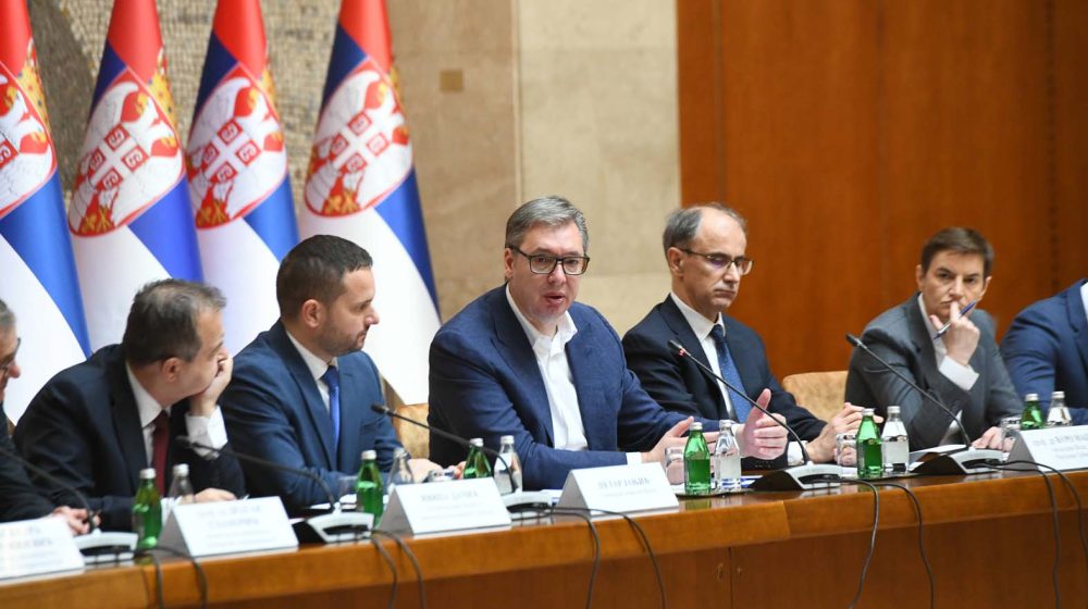 SRCE: Dokle god SNS ostaje na vlasti Srbija nema nikakvu razvojnu šansu 8