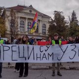 "Čuvajmo sećanje na istoriju i hrabrost naših predaka": U Kragujevcu održan protest na Dan primirja (FOTO; VIDEO) 6