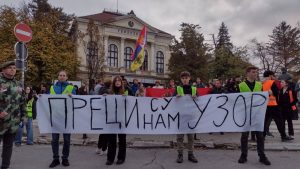 "Čuvajmo sećanje na istoriju i hrabrost naših predaka": U Kragujevcu održan protest na Dan primirja (FOTO; VIDEO) 7