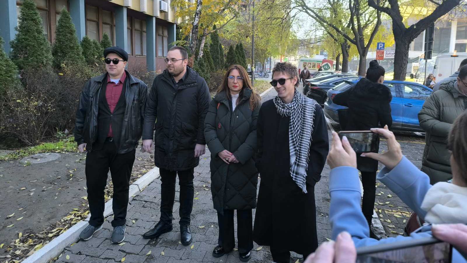 Kako je protekao početak suđenja novosadskim aktivistima: Odložen glavni pretres, sud odbio da se suđenje tonski snima (FOTO; VIDEO) 5