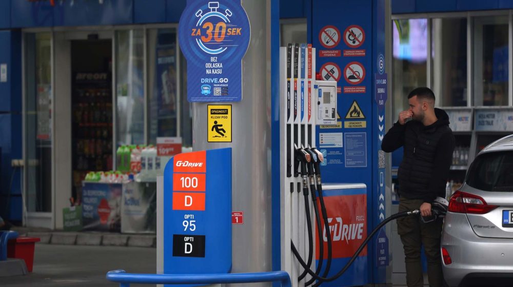 AFP: Mađarska najavila povećanje isporuke derivata nafte da bi se Srbija suočila s krizom 1