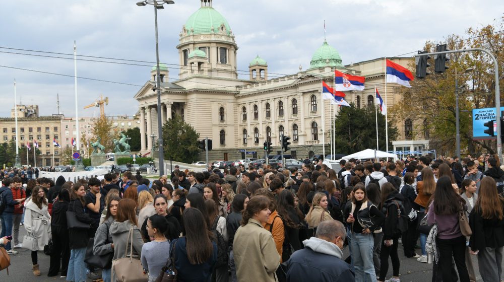 Skupština: Opozicija pita naprednjake šta planiraju večeras ispred parlamenta 1