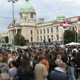 "Bićemo uz nju danju i noću": Studenti i građani iz svih krajeva Srbije stižu u Beograd da brane Dijanu Hrku, naprednjački autobusi idu ka Ćacilendu 9