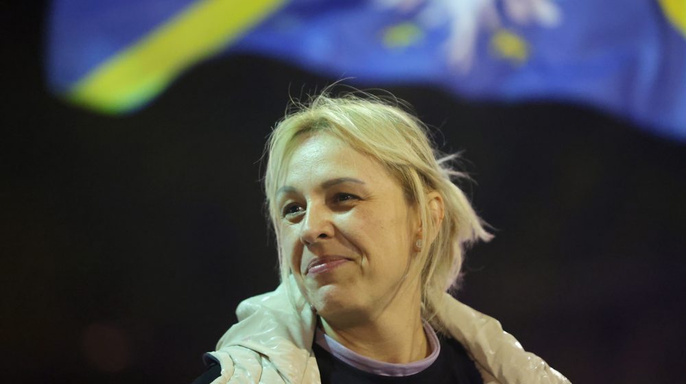 Otac mladića koji je stradao u "Namenskoj" u Lučanima posetio Dijanu Hrku 7