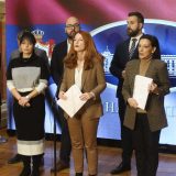 Šta radi opozicija u parlamentu? 8