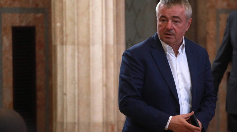LSV: Sluganstvo Bajatovića Rusiji se isplatilo desetinama miliona evra i mestom konzula 1