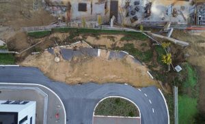 Dašićev i Vučićev „grad budućnosti” se „opasno gradi i još opasnije ruši”: Opozcione stranke o obrušavanju puta u Kragujevcu 29