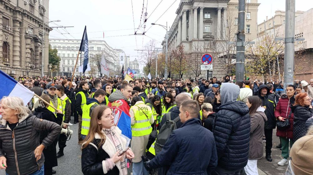 Studenti ETF objavili zahteve: "Ovo je naše prvo upozorenje. Ne damo Generalštab!" 6