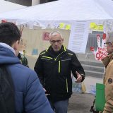 Maskirani muškarci rano jutros skinuli transparent ispred Jaćimovićevog šatora 9