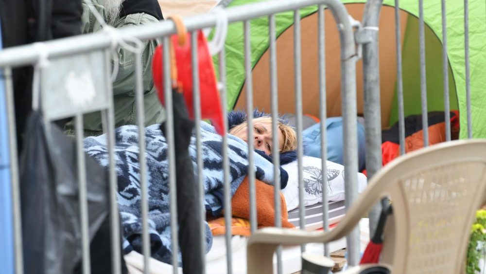 "Već posle 72 sata prve promene po zdravlje, moguće trajne posledice": Stručnjaci o štrajku glađu, u kojem je Dijana Hrka sedmi dan 2