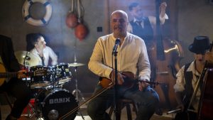 „Nama je potrebno da završimo ovo svi zajedno i da reč tuga više ne bude kolektivno obeležje ovog naroda.“ kaže glumac i reditelj Nikola Kojo u intervjuu za Danas.