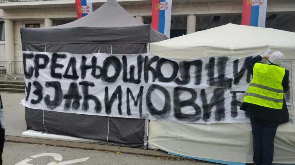 Počela blokada autobuske stanice u Novom Sadu u znak podrške Jaćimoviću 9