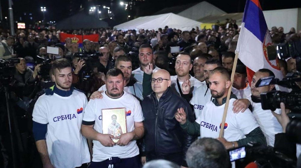 SRCE: Nadežni da obustave glasnu muziku ispred Skupštine Srbije, to je oblik sadističke torture 1