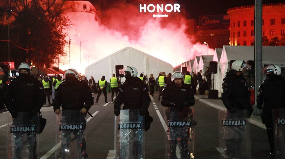 "Ako Klaster bude otvoren, možda se i Ćacilend zatvori": Kako EU može da ukloni šatorsko naselje ispred Skupštine? 5