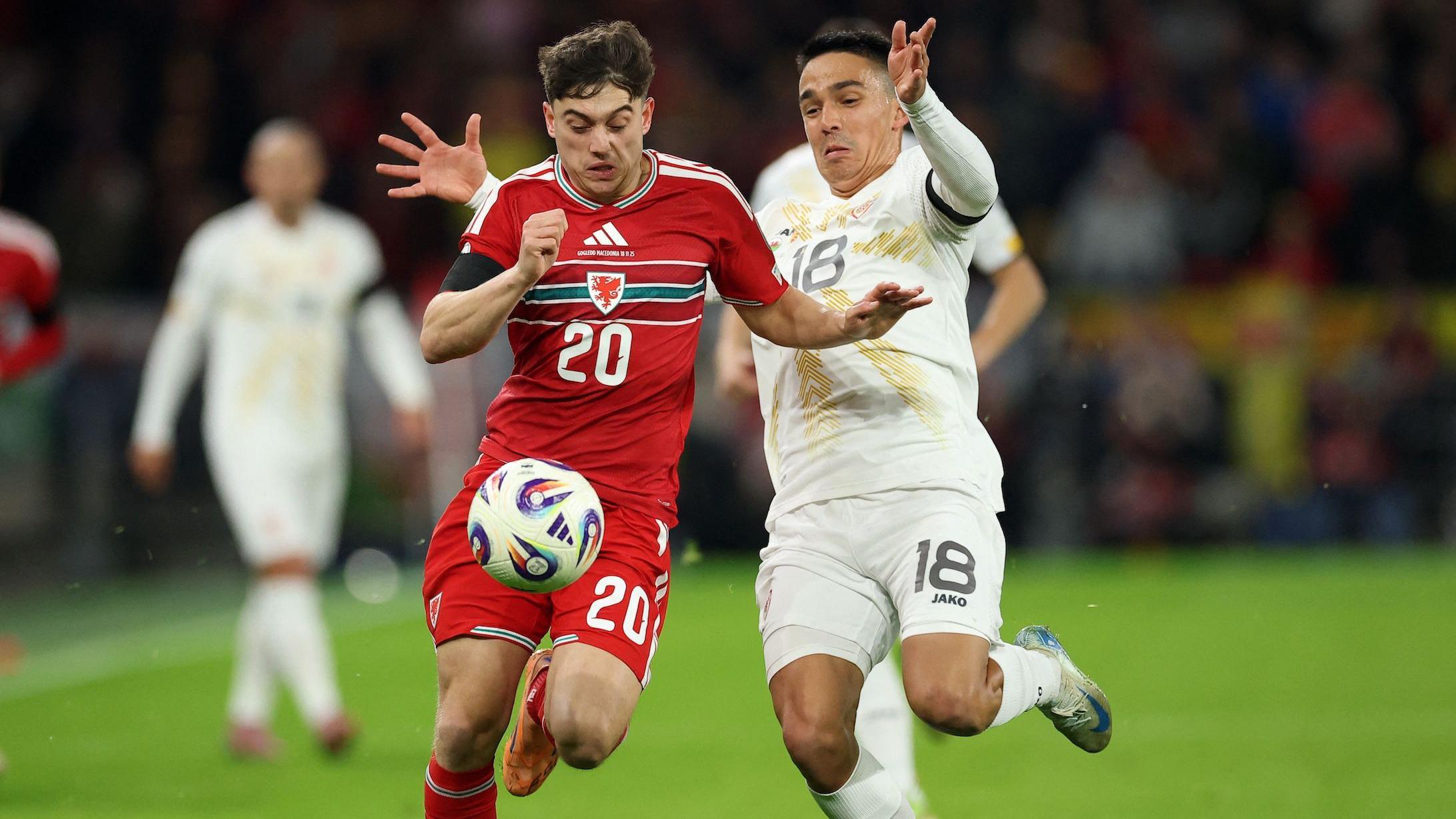 Velšanin Danijel Džejms (levo) i Makedonac Tihomir Kostadinov (desno)