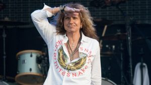 Frontmen Dejvid Koverdejl, koji je krajem 1970-ih suosnovao višemilionski hard-rok bend Whitesnake, napisao većinu njegovih pesama i takođe pevao sa Džimijem Pejdžom i bendom Deep Purple, objavio je da se povlači.