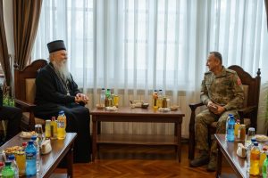 Komadant KFOR-a se sastao sa mitropolitom raško-prizrenskim Teodosijem 2