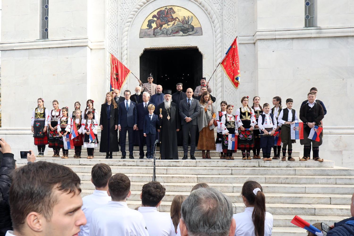 (FOTO) Kako je obeležen Dan primirja u Srbiji u slikama: Od polaganja venaca do crvene linije i živog zida 2
