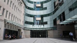 BBC ozbiljno shvata optužbe za 'sistemsku pristrasnost': Britanska sekretarka za kulturu 37 BBC ozbiljno shvata optužbe za 'sistemsku pristrasnost': Britanska sekretarka za kulturu 20