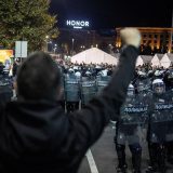 Neredi u Beogradu: Sukob antivladinih demonstranata i pristalica vlasti i policije 5