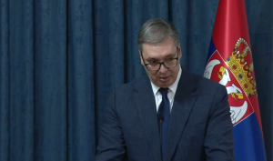 Predsednik Srbije Aleksandar Vučić, u današnjem zajedničkom obraćanju s premijerom Mađarske Viktorom Orbanom, osvrnuo se ponovo na situaciju u vezi sa Naftnom industrije Srbije (NIS) i otkrio da se još uvek čeka odluka Stejt Departmenta o licenci za rad te kompanije.