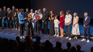 Slovenački film „Belo se pere na devedeset“ sa Anicom Dobrom u jednoj od glavnih uloga otvorio je 36. Ljubljanski filmski festival u prepunoj Linhartovoj Sali Cankarjevog doma i uz euforične ovacije publike.