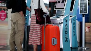 Policija nije našla dron: Posle blokade ponovo otvoren berlinski aerodrom 1